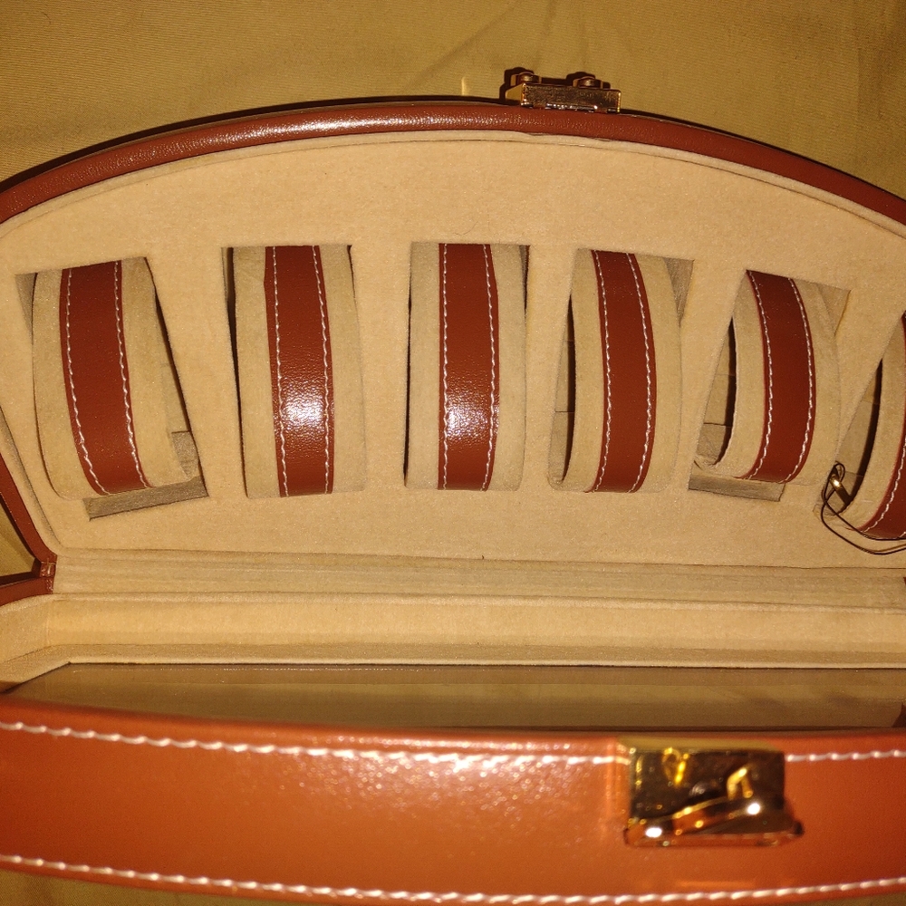 Watch case - Picture 12 of 15